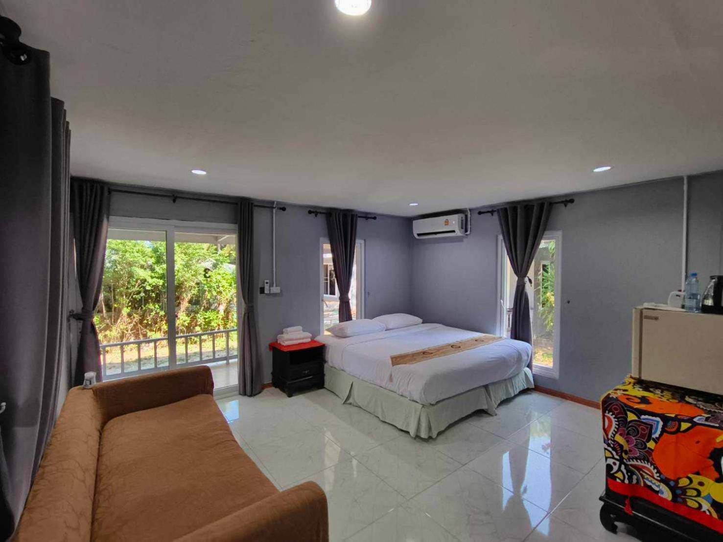 Family Resort Koh Phayam Dış mekan fotoğraf